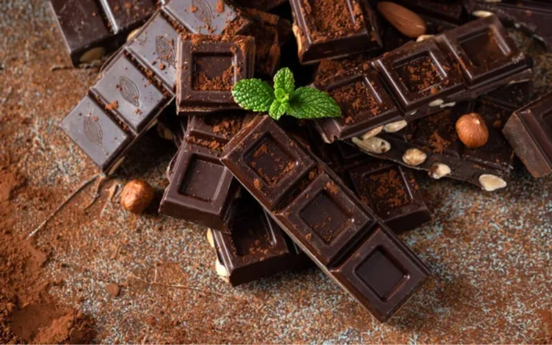 Por Que o Chocolate Amargo Pode Melhorar Sua Saúde Mental?