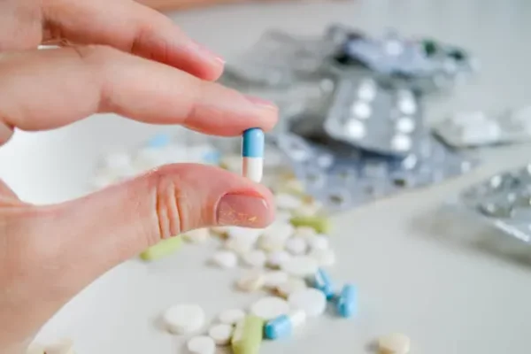 Uso Racional de Medicamentos: Os Perigos da Automedicação